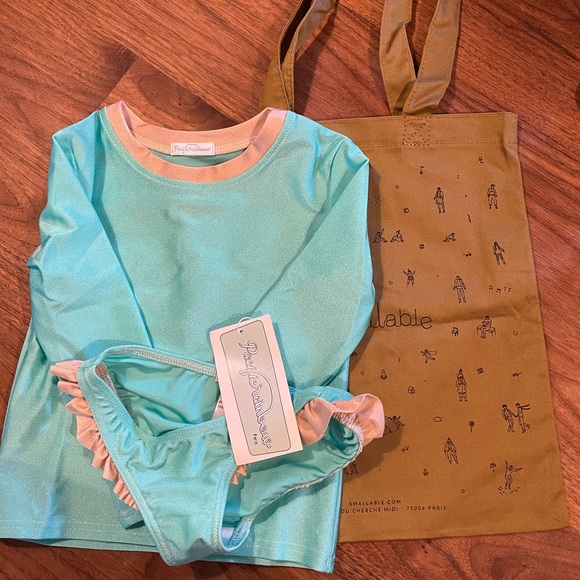 Pacific Rainbow April UV Protection Rashguard - Picture 2 of 7